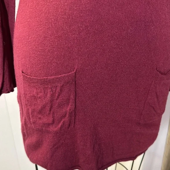 WHBM long sleeve lightweight tunic sweater in maroon - Picture 3 of 7